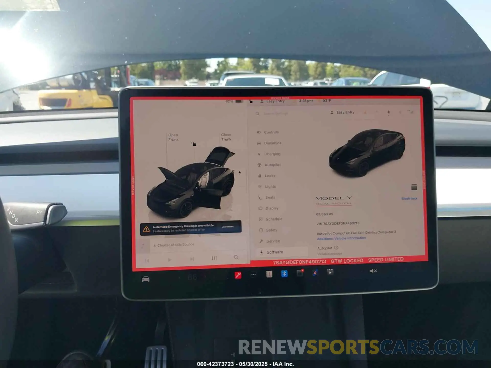 18 Photograph of a damaged car 7SAYGDEF0NF490213 TESLA MODEL Y 2022