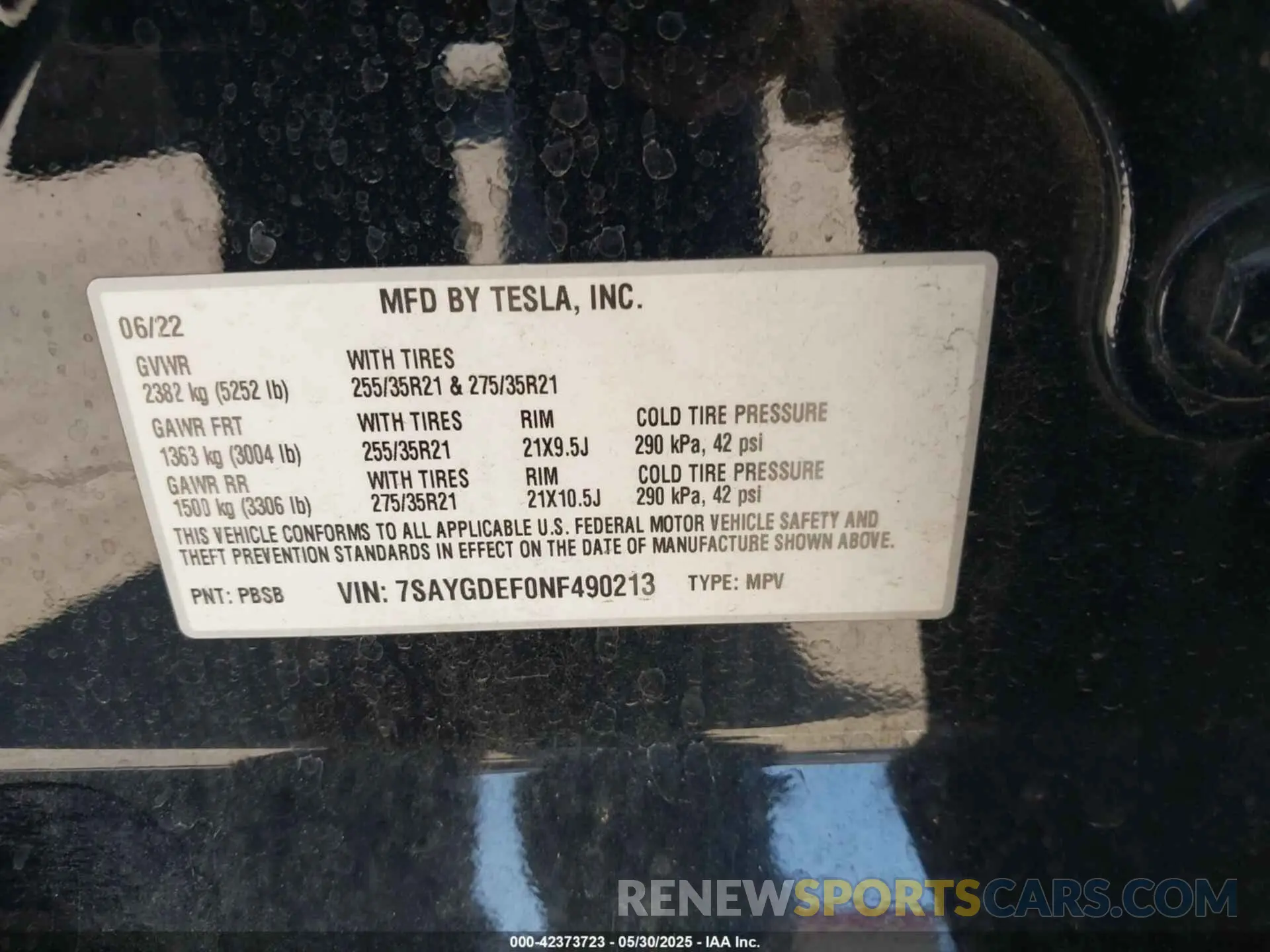 9 Photograph of a damaged car 7SAYGDEF0NF490213 TESLA MODEL Y 2022