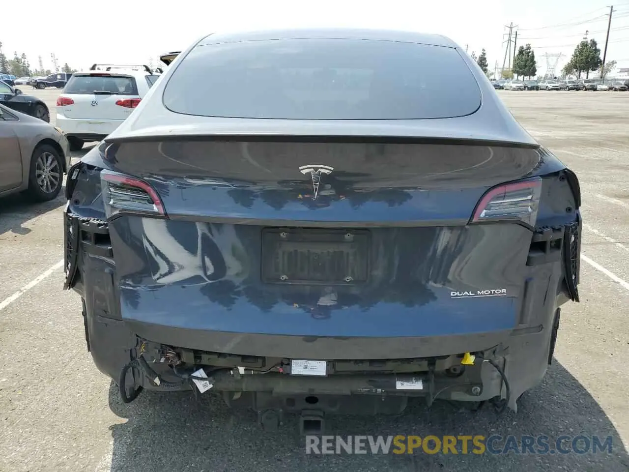 6 Photograph of a damaged car 7SAYGDEF0NF511223 TESLA MODEL Y 2022