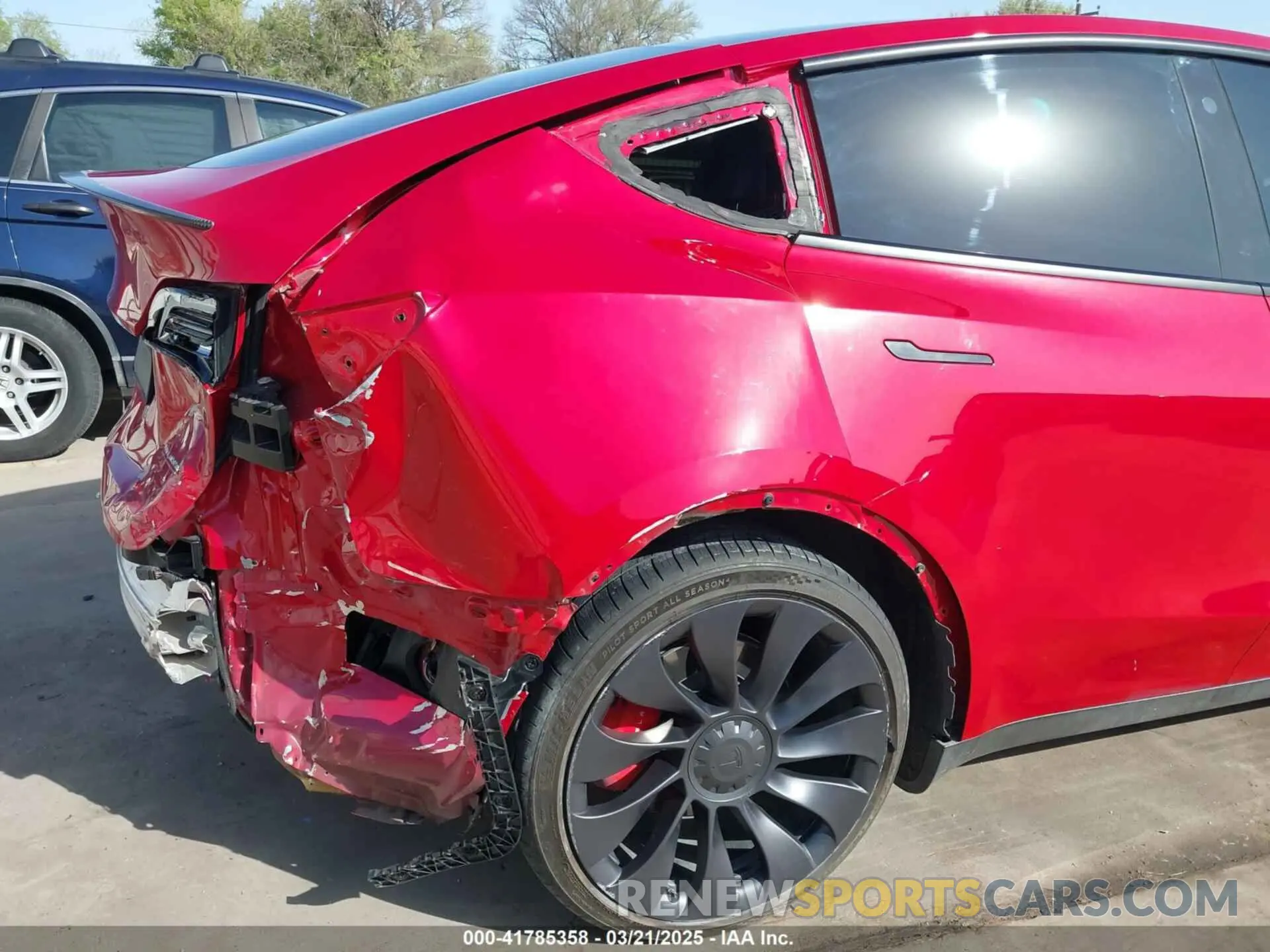 20 Photograph of a damaged car 7SAYGDEF0NF518740 TESLA MODEL Y 2022