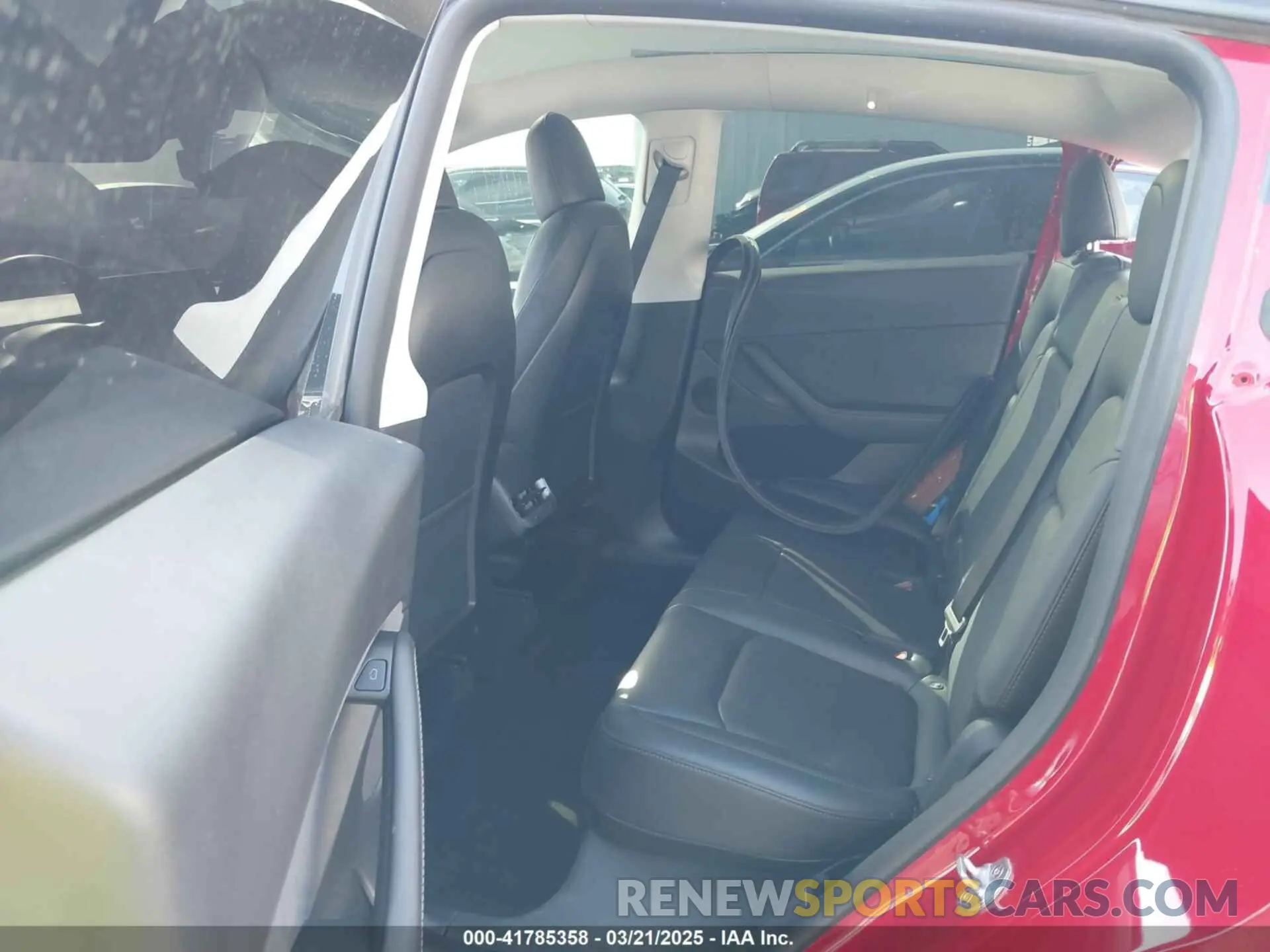 8 Photograph of a damaged car 7SAYGDEF0NF518740 TESLA MODEL Y 2022
