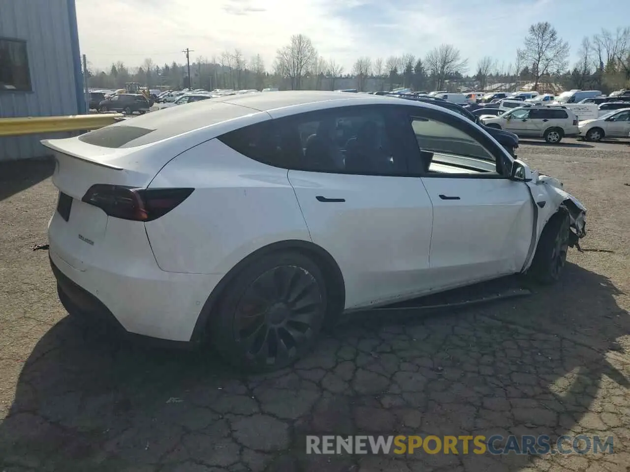 3 Photograph of a damaged car 7SAYGDEF0NF540026 TESLA MODEL Y 2022