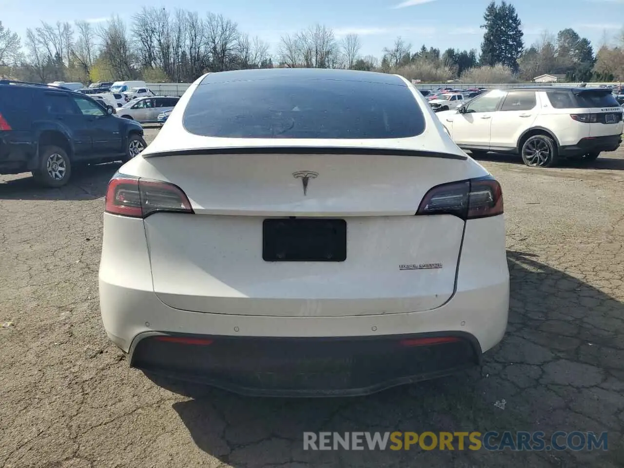 6 Photograph of a damaged car 7SAYGDEF0NF540026 TESLA MODEL Y 2022