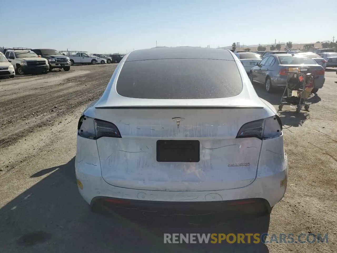 6 Photograph of a damaged car 7SAYGDEF0NF541211 TESLA MODEL Y 2022