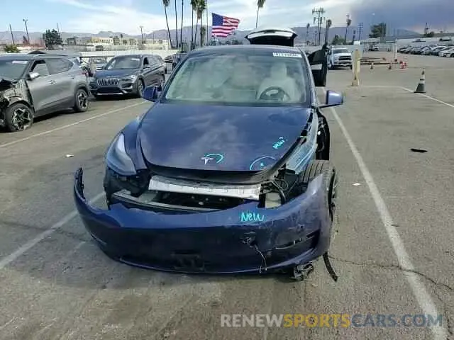 11 Photograph of a damaged car 7SAYGDEF0NF564231 TESLA MODEL Y 2022