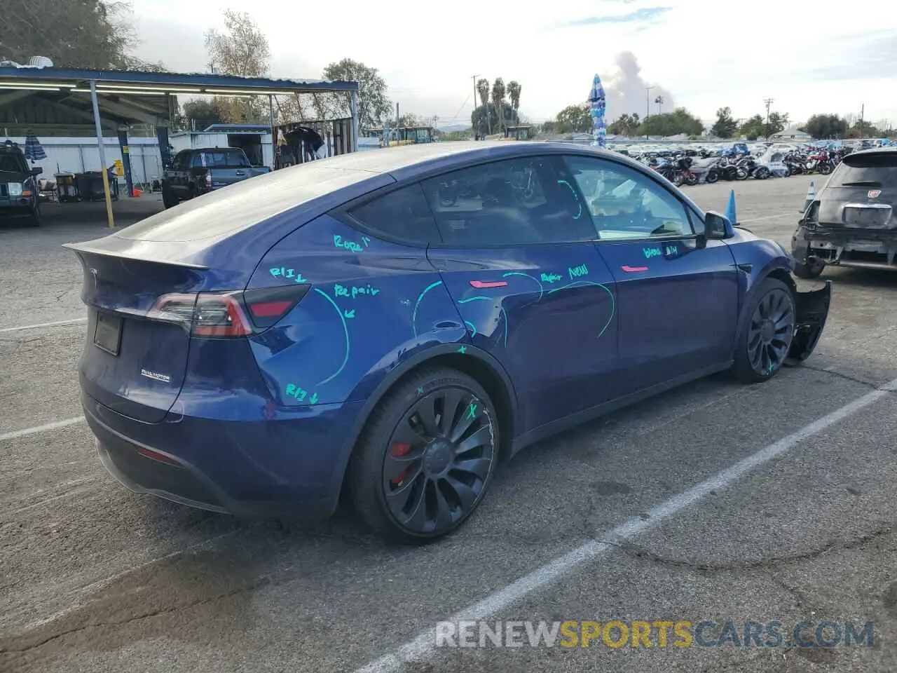 3 Photograph of a damaged car 7SAYGDEF0NF564231 TESLA MODEL Y 2022