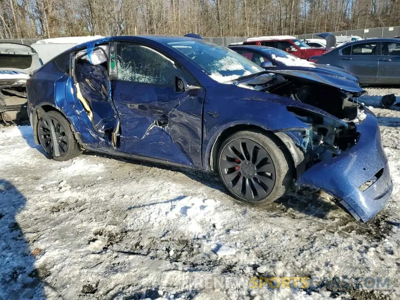 4 Photograph of a damaged car 7SAYGDEF1NF378634 TESLA MODEL Y 2022