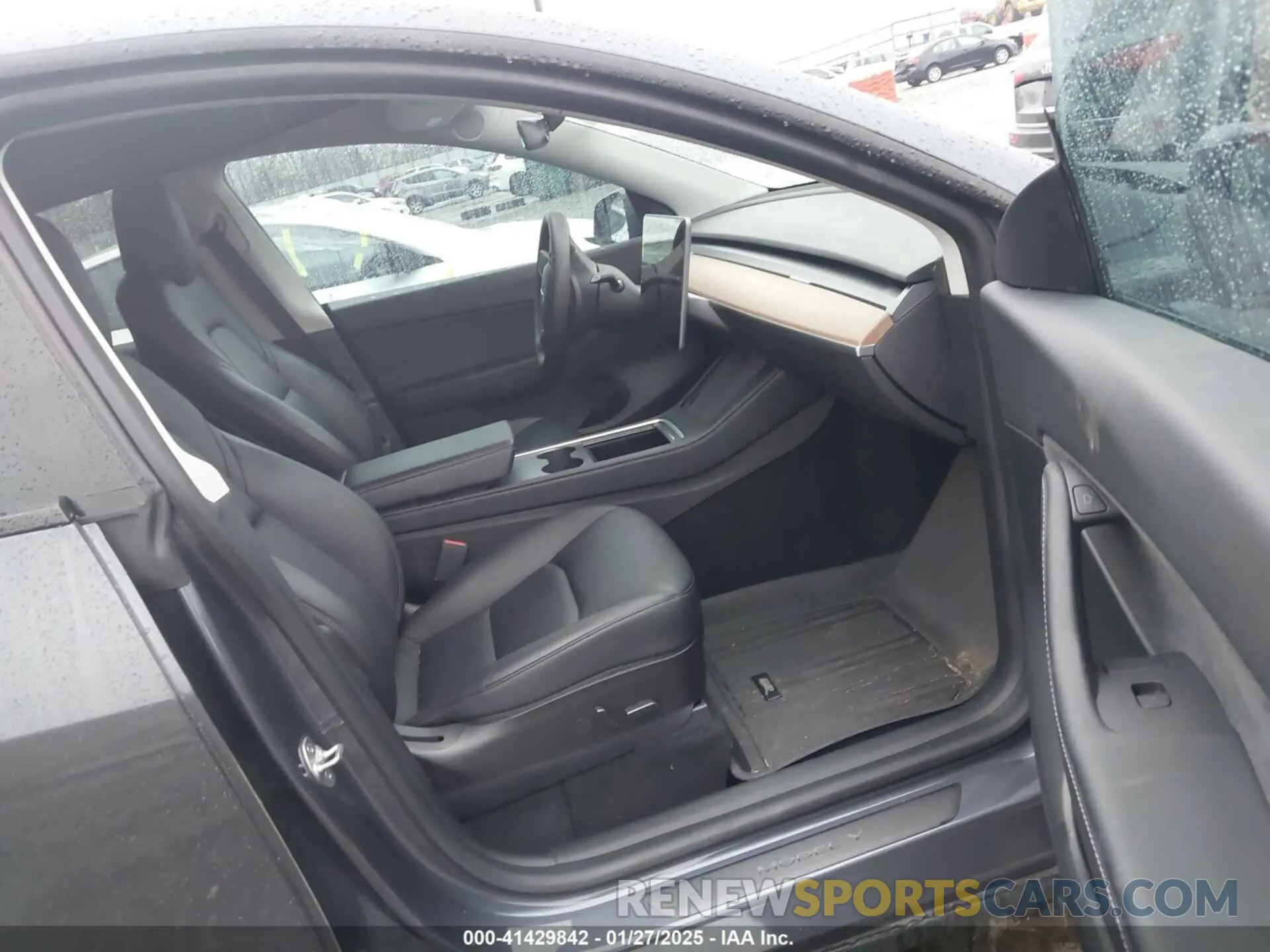 5 Photograph of a damaged car 7SAYGDEF1NF379167 TESLA MODEL Y 2022