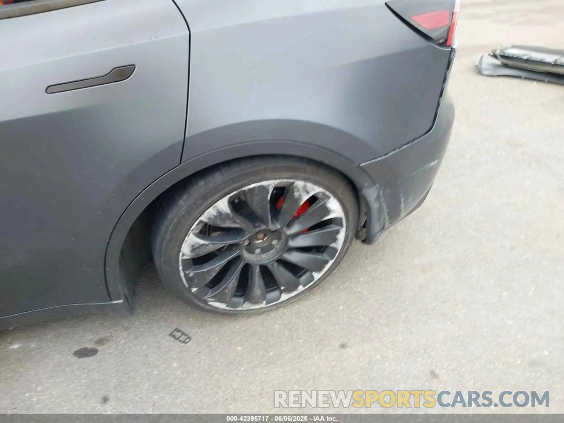 6 Photograph of a damaged car 7SAYGDEF1NF379668 TESLA MODEL Y 2022