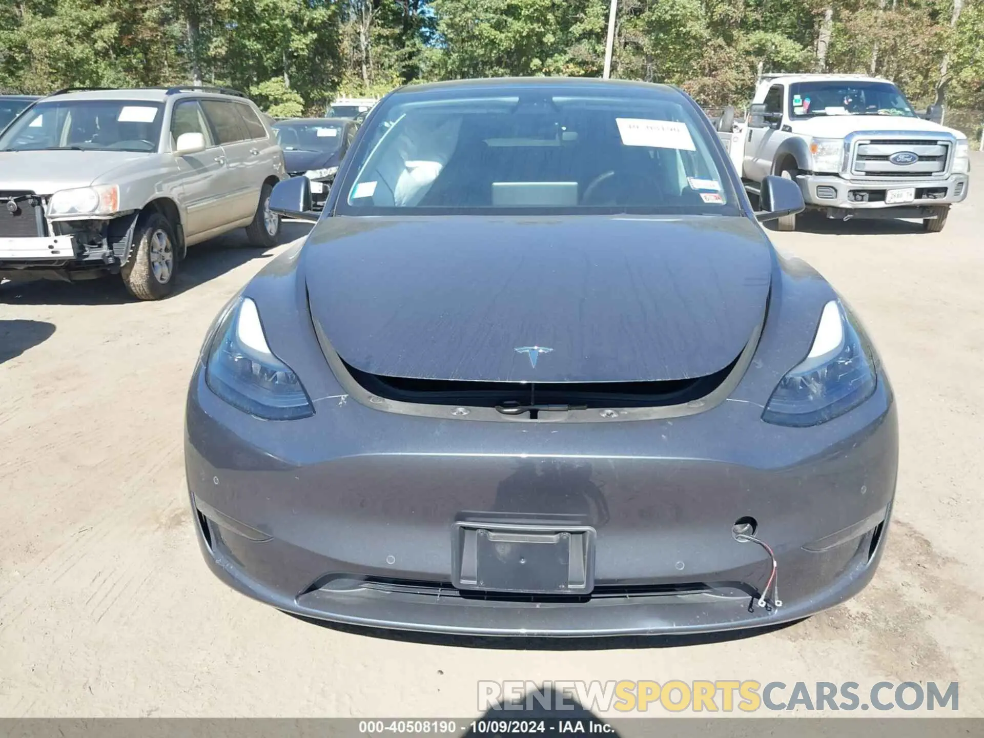 12 Photograph of a damaged car 7SAYGDEF1NF395482 TESLA MODEL Y 2022