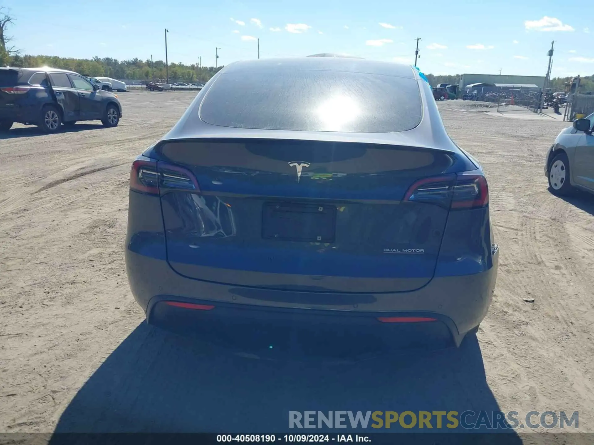16 Photograph of a damaged car 7SAYGDEF1NF395482 TESLA MODEL Y 2022
