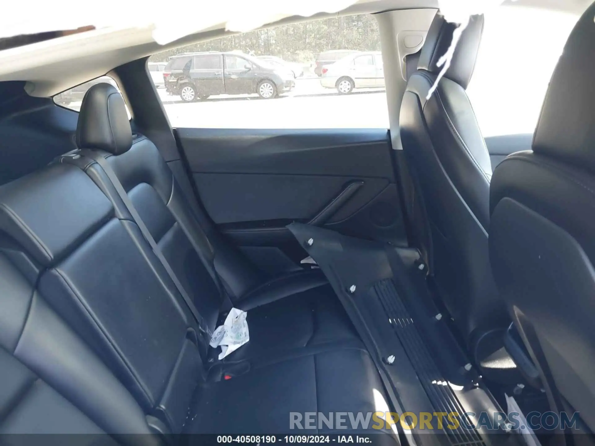 8 Photograph of a damaged car 7SAYGDEF1NF395482 TESLA MODEL Y 2022