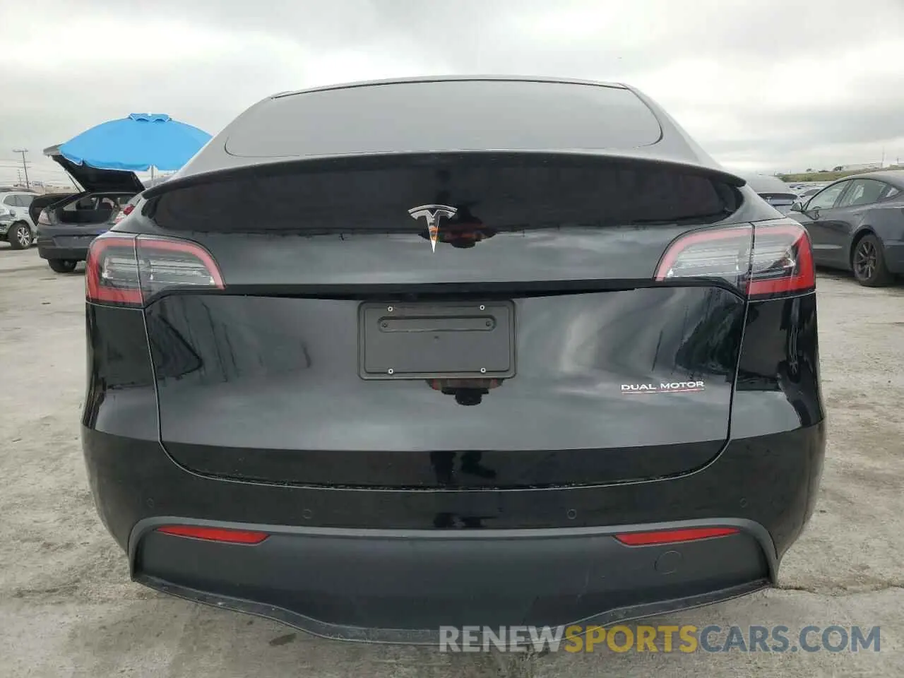 6 Photograph of a damaged car 7SAYGDEF1NF395613 TESLA MODEL Y 2022
