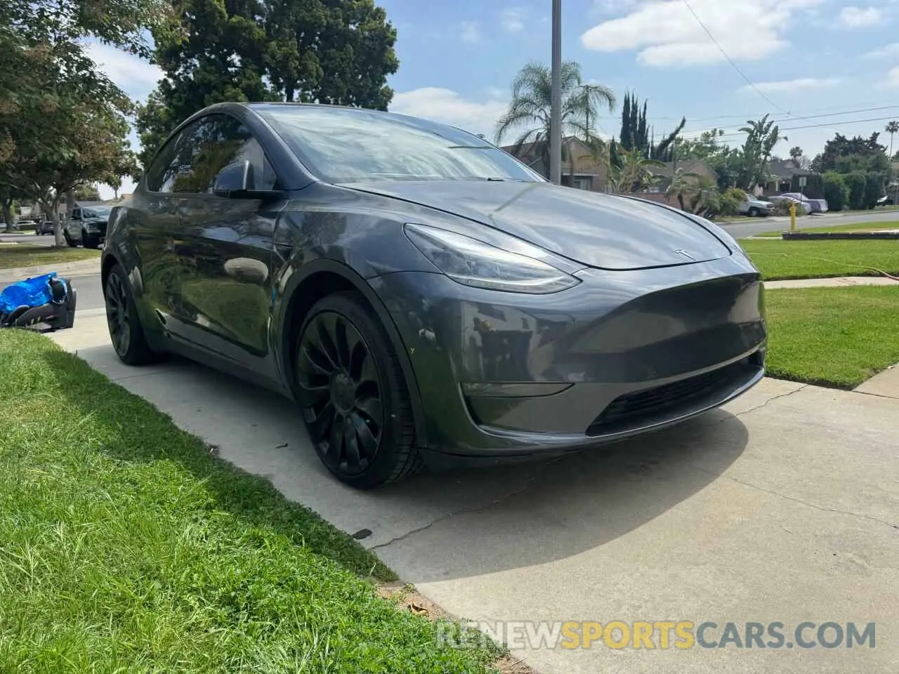 1 Photograph of a damaged car 7SAYGDEF1NF395756 TESLA MODEL Y 2022