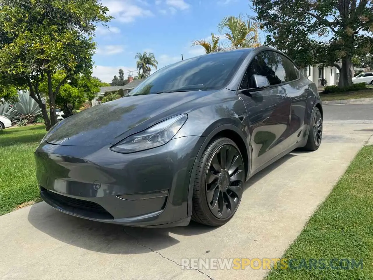 2 Photograph of a damaged car 7SAYGDEF1NF395756 TESLA MODEL Y 2022