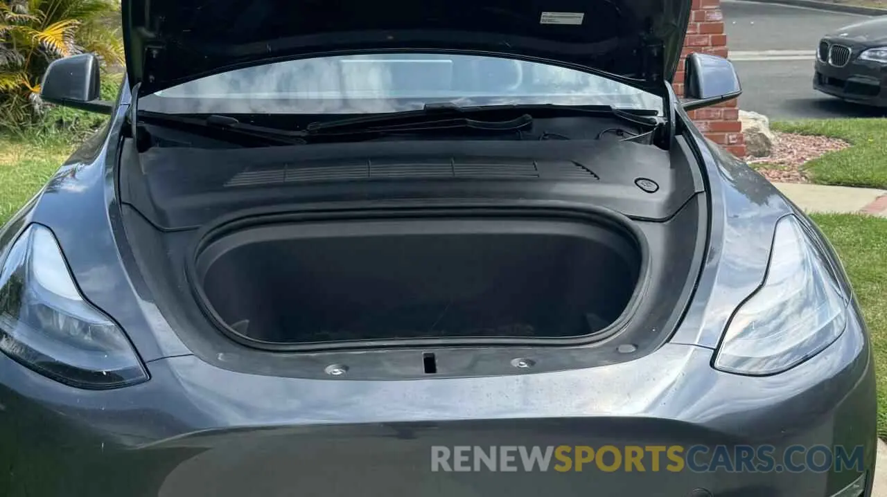 7 Photograph of a damaged car 7SAYGDEF1NF395756 TESLA MODEL Y 2022