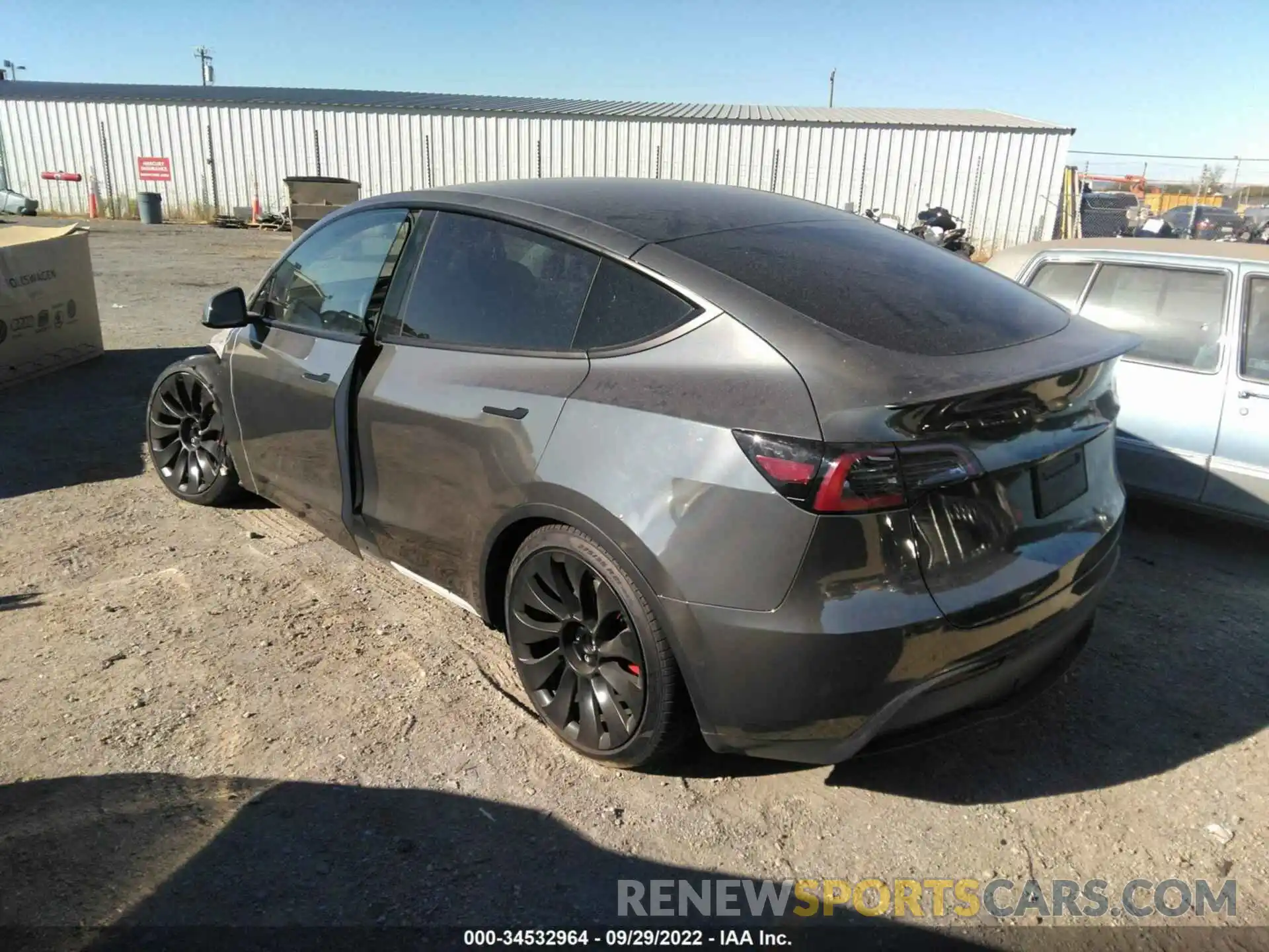 3 Photograph of a damaged car 7SAYGDEF1NF397054 TESLA MODEL Y 2022