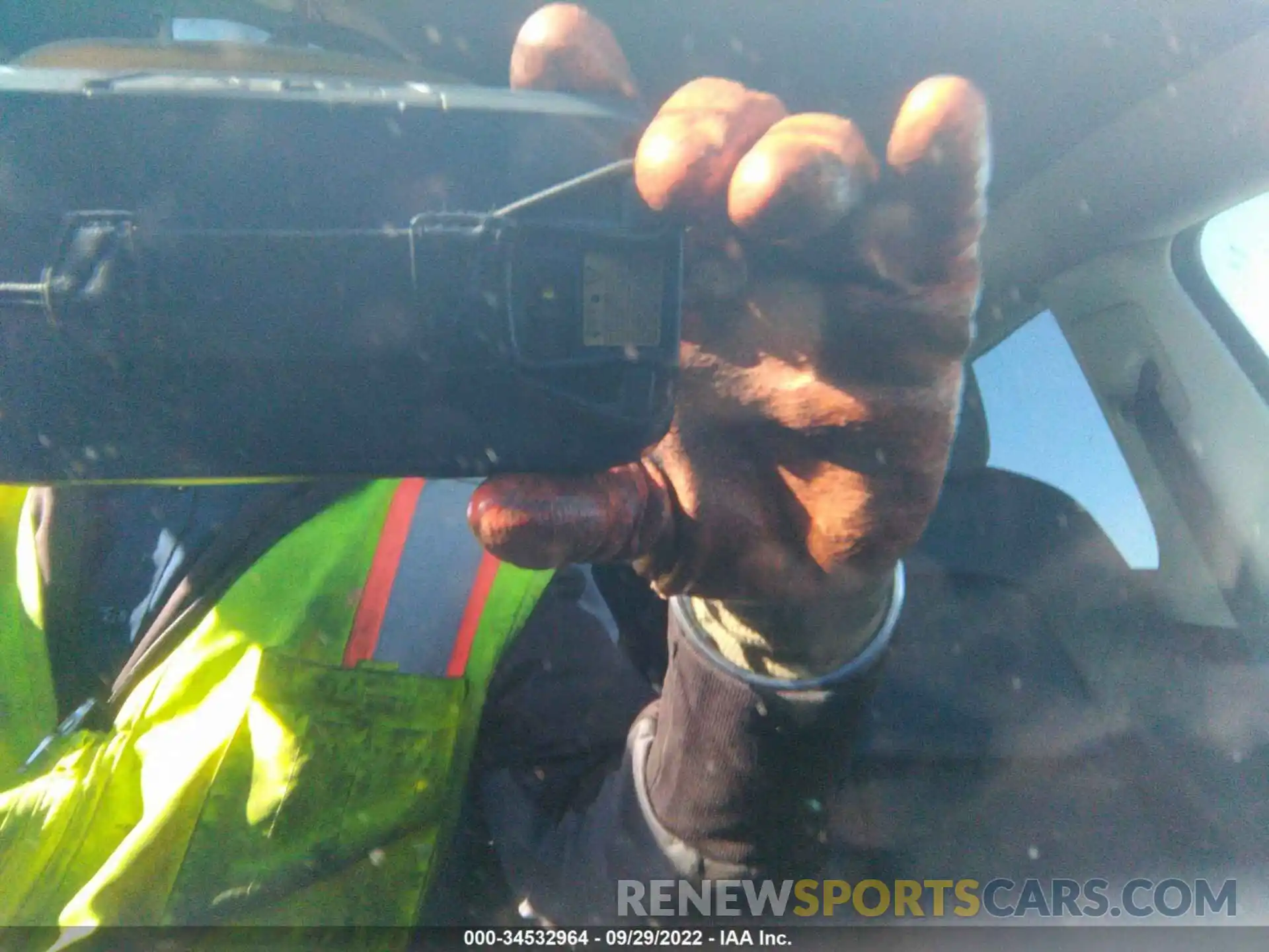 7 Photograph of a damaged car 7SAYGDEF1NF397054 TESLA MODEL Y 2022