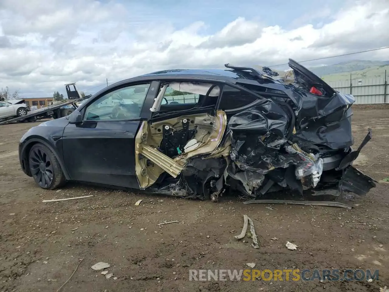 2 Photograph of a damaged car 7SAYGDEF1NF404133 TESLA MODEL Y 2022