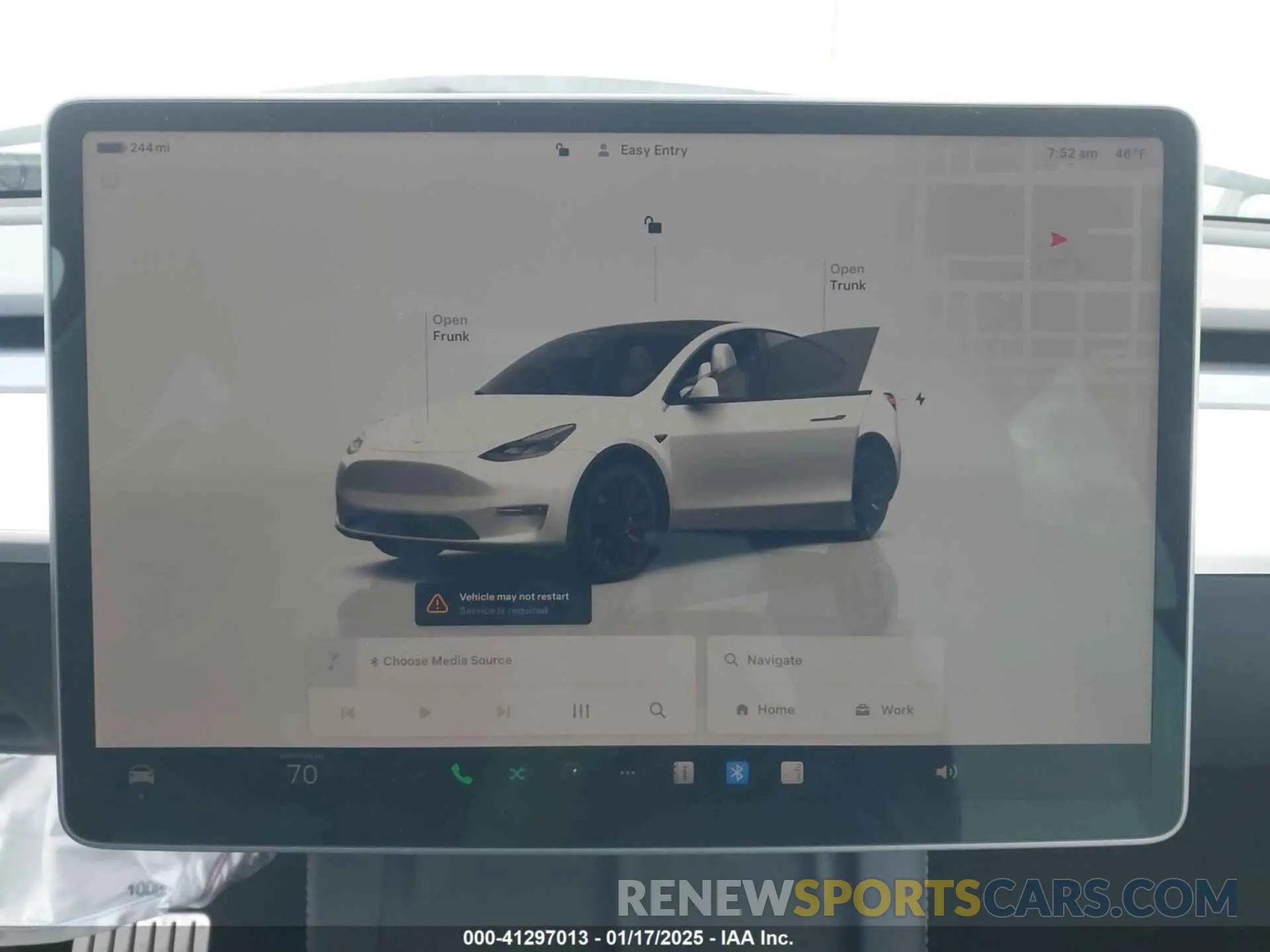18 Photograph of a damaged car 7SAYGDEF1NF405072 TESLA MODEL Y 2022