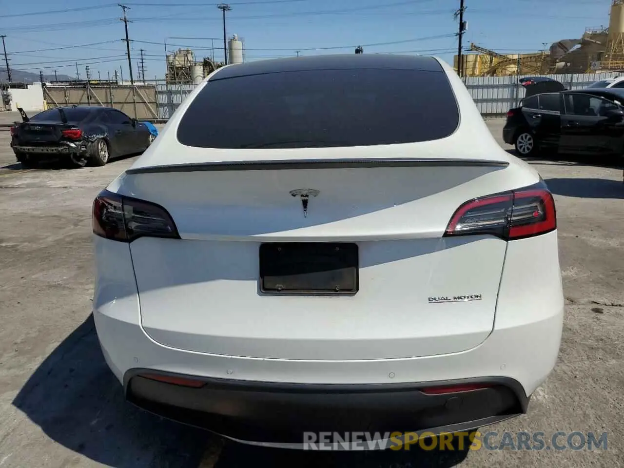 6 Photograph of a damaged car 7SAYGDEF1NF406464 TESLA MODEL Y 2022