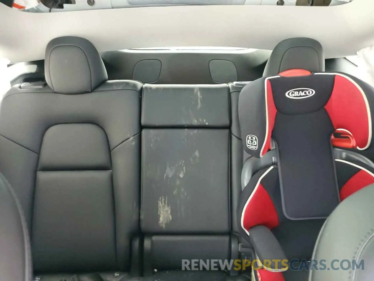 10 Photograph of a damaged car 7SAYGDEF1NF410241 TESLA MODEL Y 2022