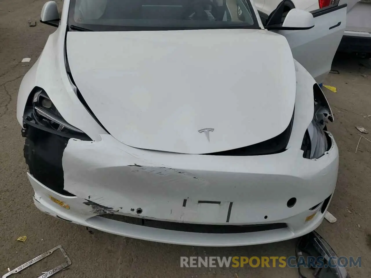 12 Photograph of a damaged car 7SAYGDEF1NF410241 TESLA MODEL Y 2022
