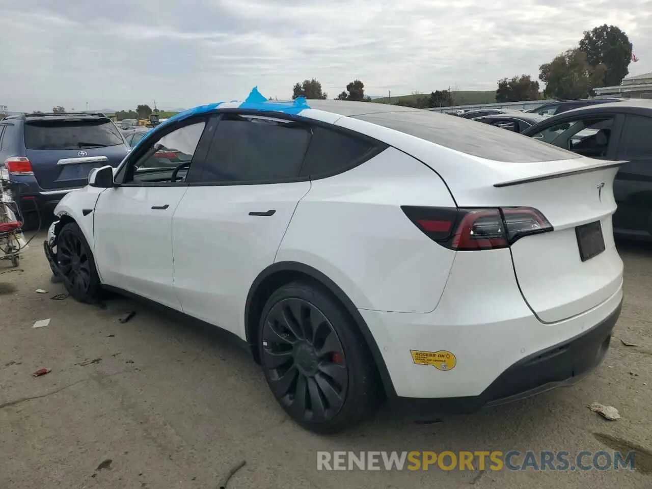 2 Photograph of a damaged car 7SAYGDEF1NF410241 TESLA MODEL Y 2022