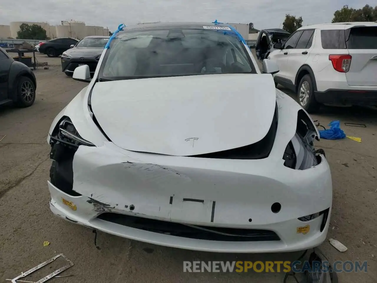 5 Photograph of a damaged car 7SAYGDEF1NF410241 TESLA MODEL Y 2022