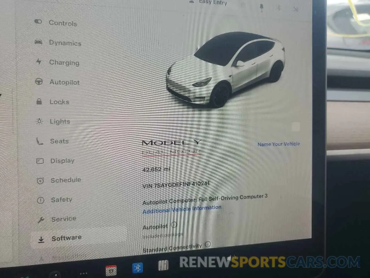 9 Photograph of a damaged car 7SAYGDEF1NF410241 TESLA MODEL Y 2022
