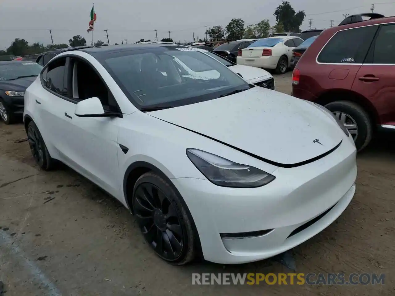 10 Photograph of a damaged car 7SAYGDEF1NF410692 TESLA MODEL Y 2022