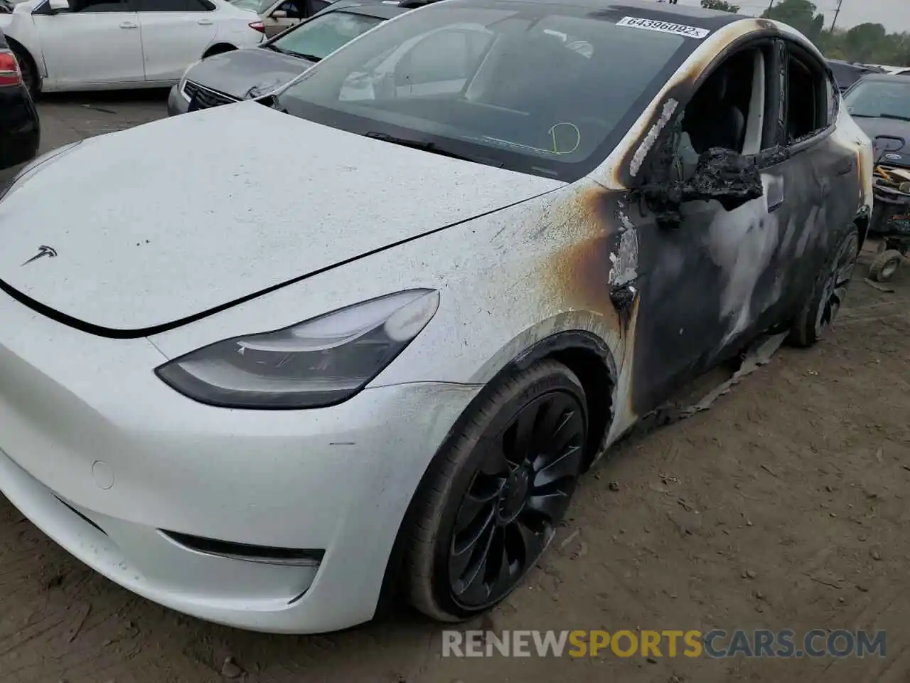 9 Photograph of a damaged car 7SAYGDEF1NF410692 TESLA MODEL Y 2022