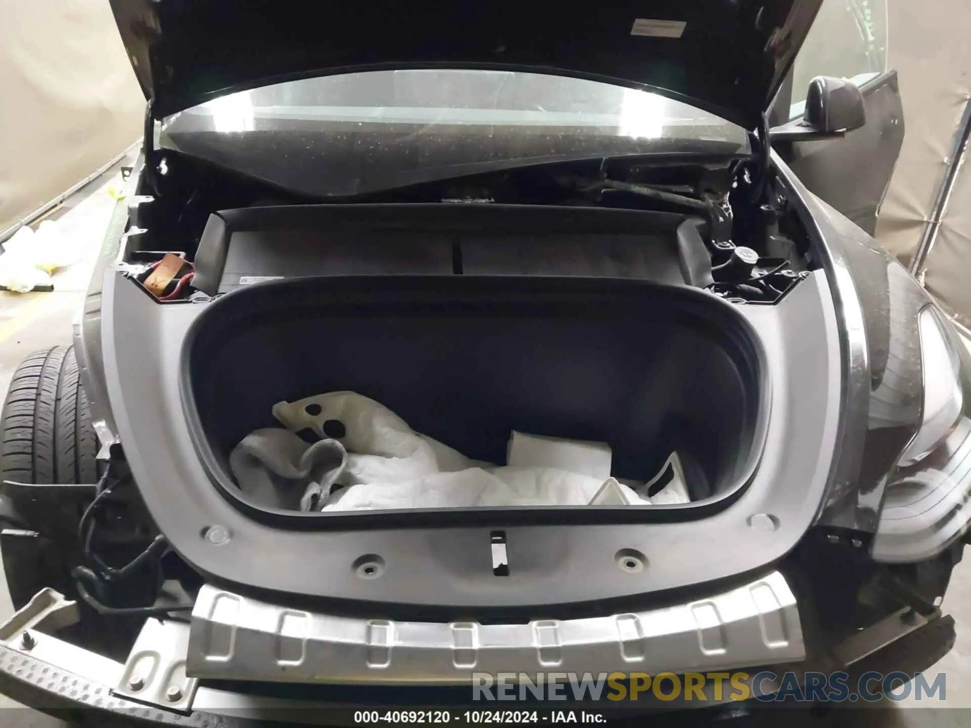 10 Photograph of a damaged car 7SAYGDEF1NF411342 TESLA MODEL Y 2022