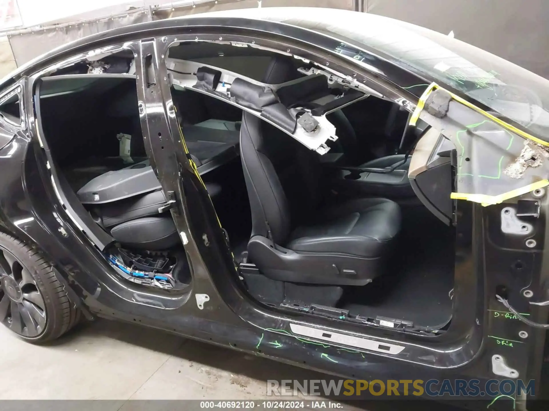 14 Photograph of a damaged car 7SAYGDEF1NF411342 TESLA MODEL Y 2022