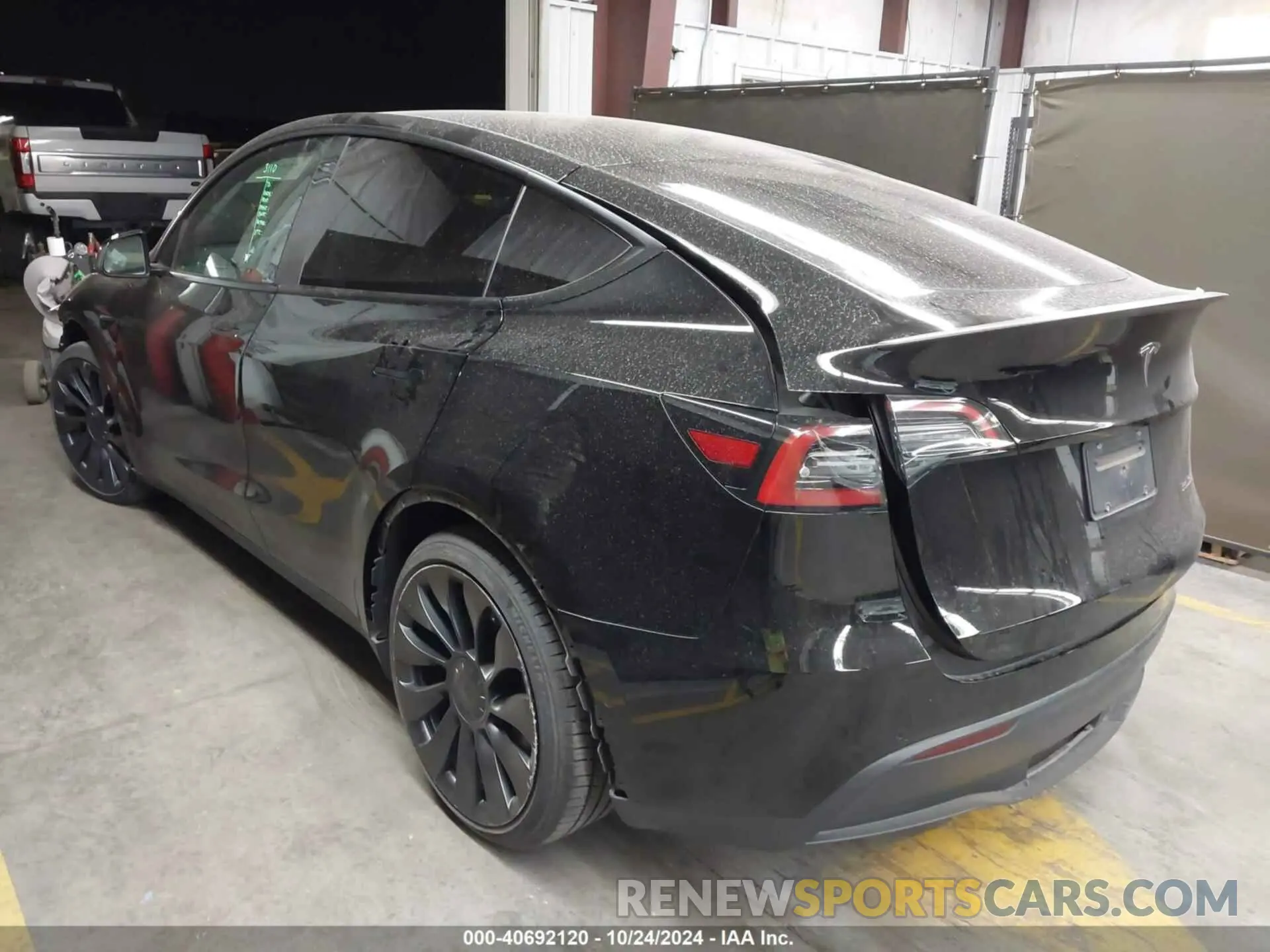 3 Photograph of a damaged car 7SAYGDEF1NF411342 TESLA MODEL Y 2022