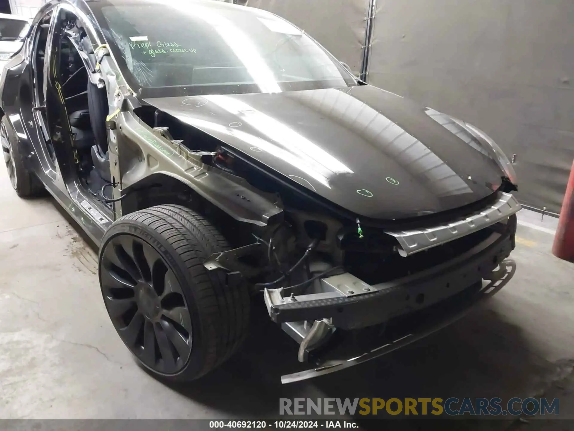 6 Photograph of a damaged car 7SAYGDEF1NF411342 TESLA MODEL Y 2022