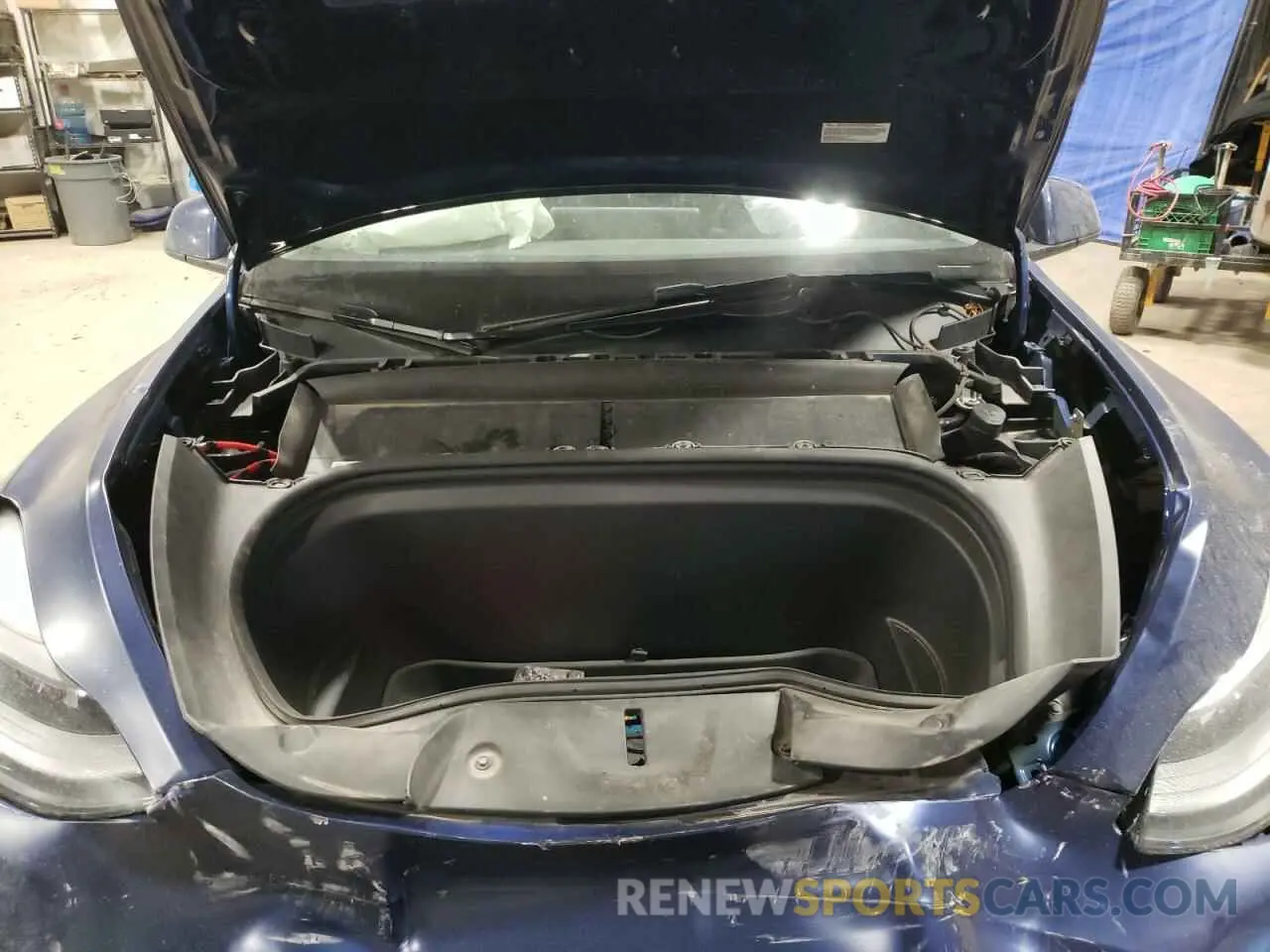 11 Photograph of a damaged car 7SAYGDEF1NF415374 TESLA MODEL Y 2022