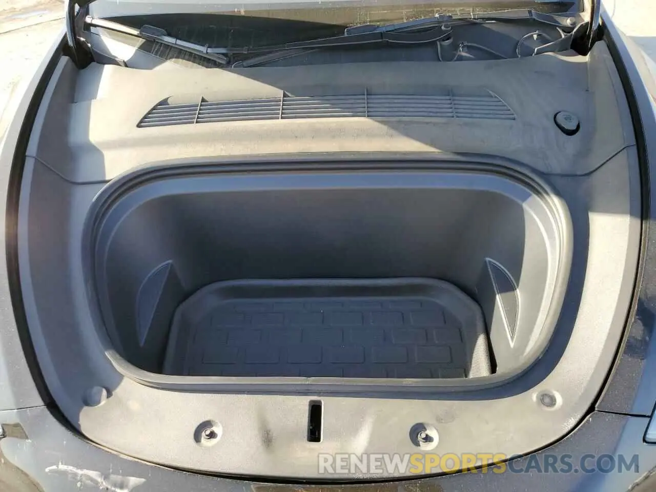 11 Photograph of a damaged car 7SAYGDEF1NF438668 TESLA MODEL Y 2022