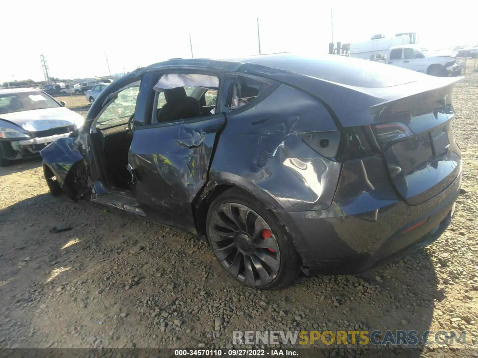 3 Photograph of a damaged car 7SAYGDEF1NF446110 TESLA MODEL Y 2022