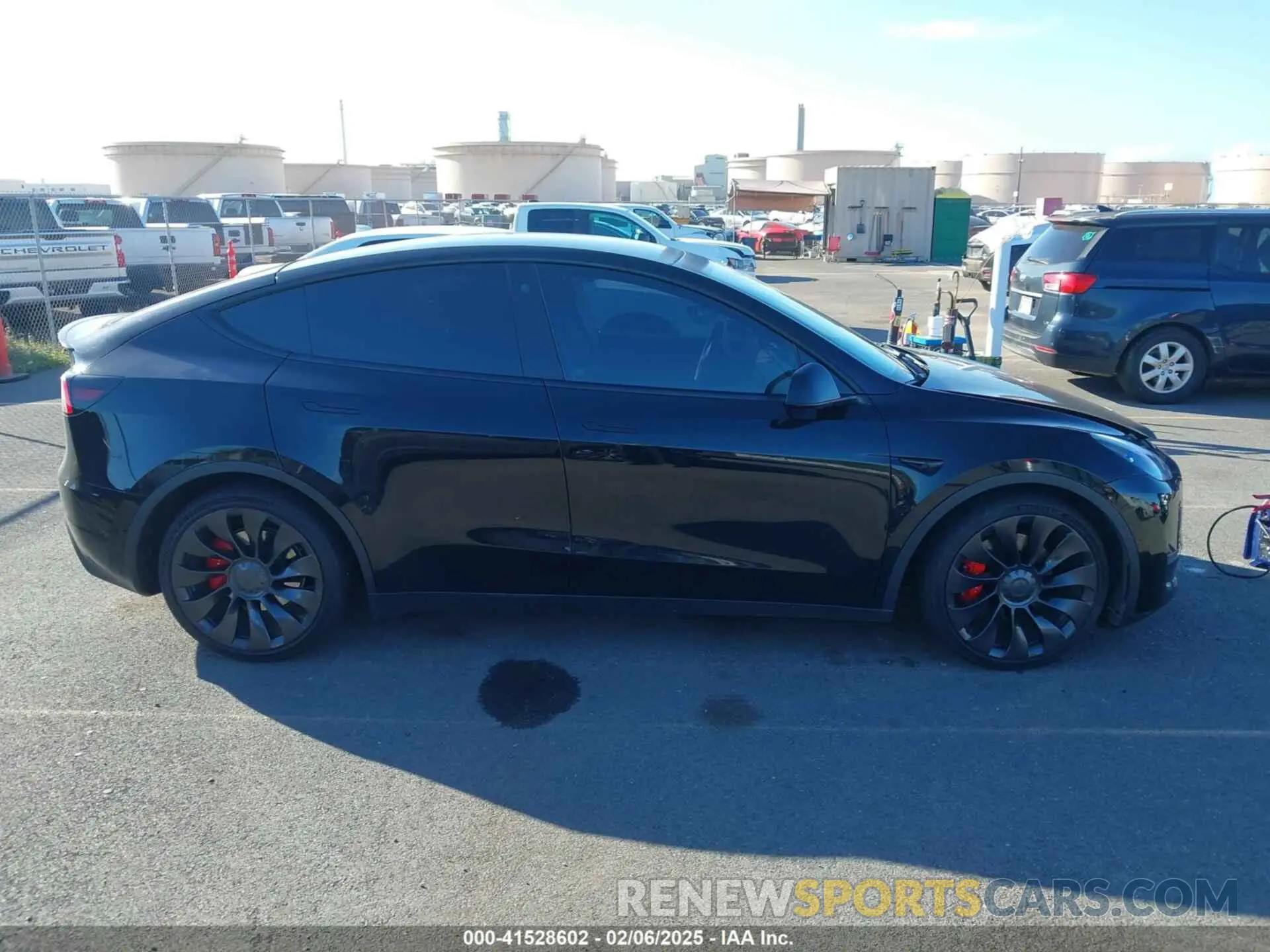 12 Photograph of a damaged car 7SAYGDEF1NF453526 TESLA MODEL Y 2022