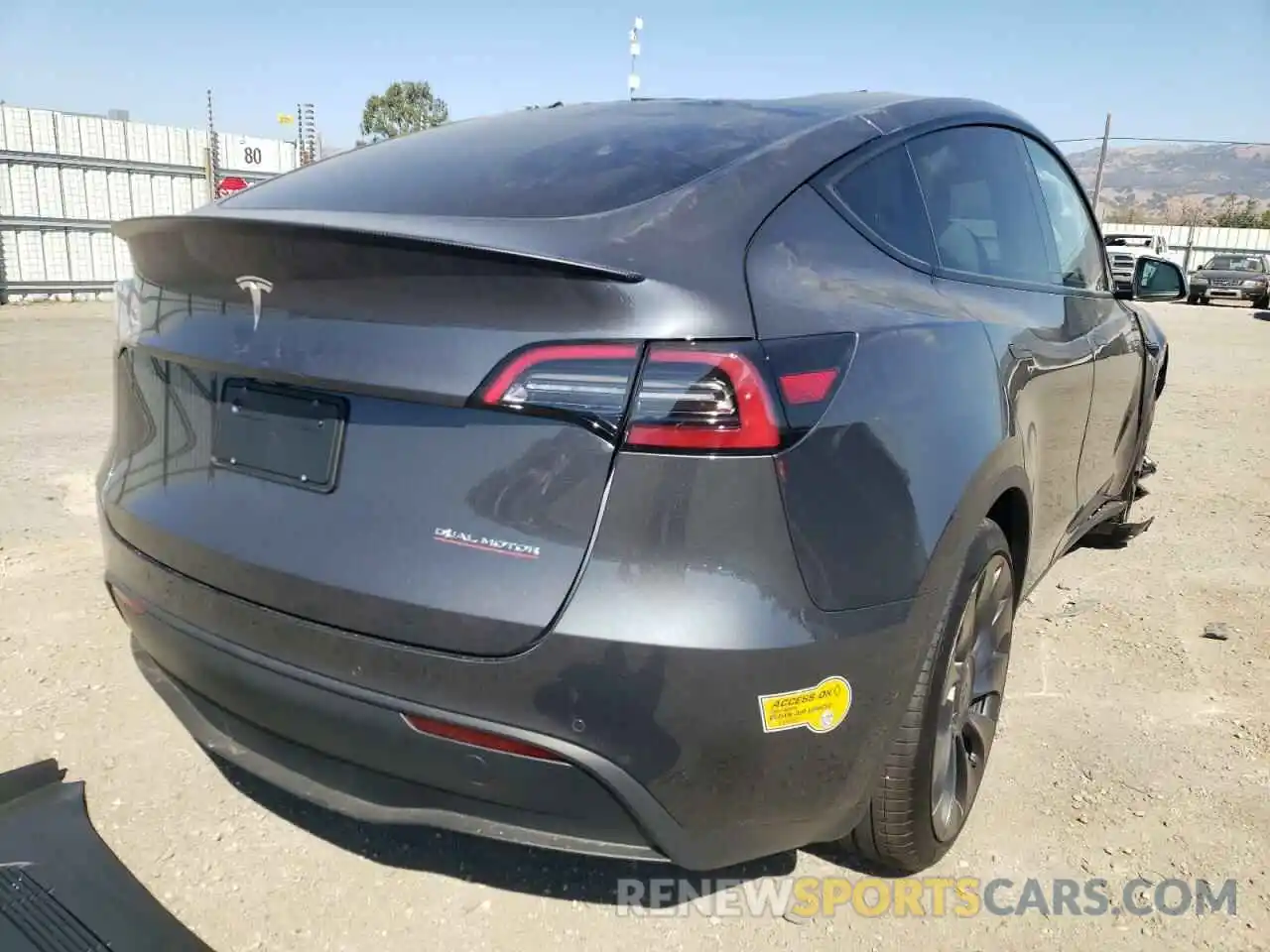 4 Photograph of a damaged car 7SAYGDEF1NF457429 TESLA MODEL Y 2022