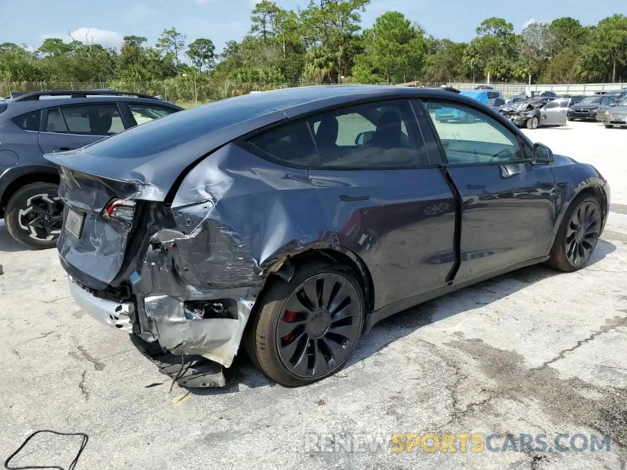 3 Photograph of a damaged car 7SAYGDEF1NF457818 TESLA MODEL Y 2022