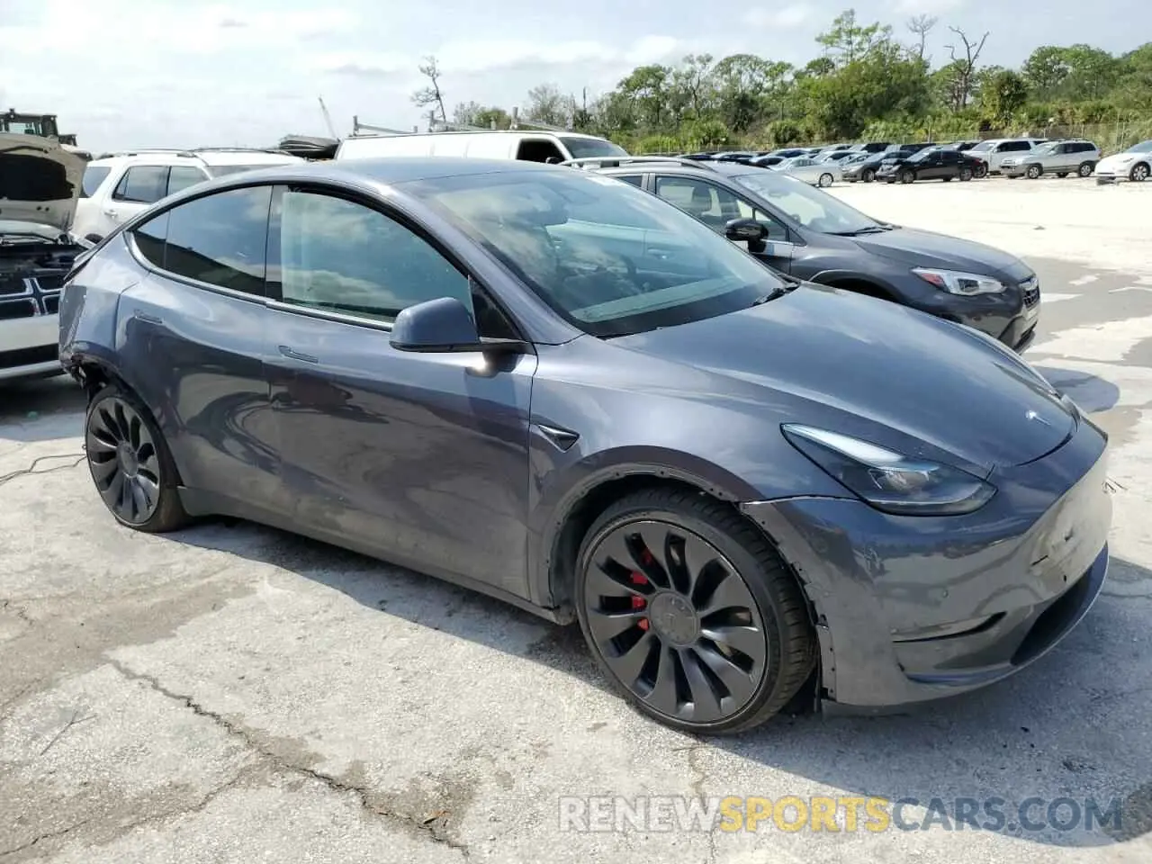4 Photograph of a damaged car 7SAYGDEF1NF457818 TESLA MODEL Y 2022