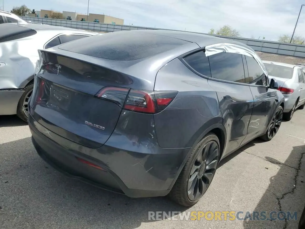 3 Photograph of a damaged car 7SAYGDEF1NF491967 TESLA MODEL Y 2022
