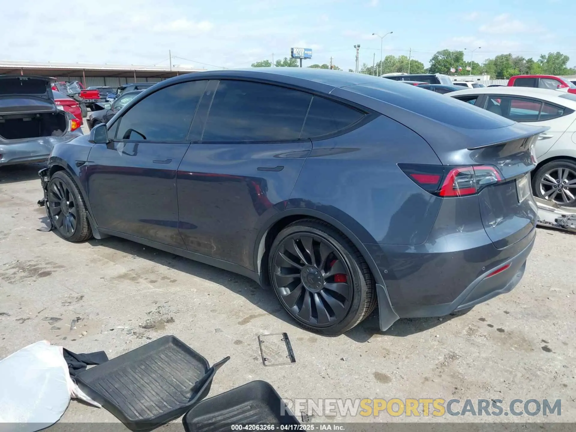 3 Photograph of a damaged car 7SAYGDEF1NF508766 TESLA MODEL Y 2022