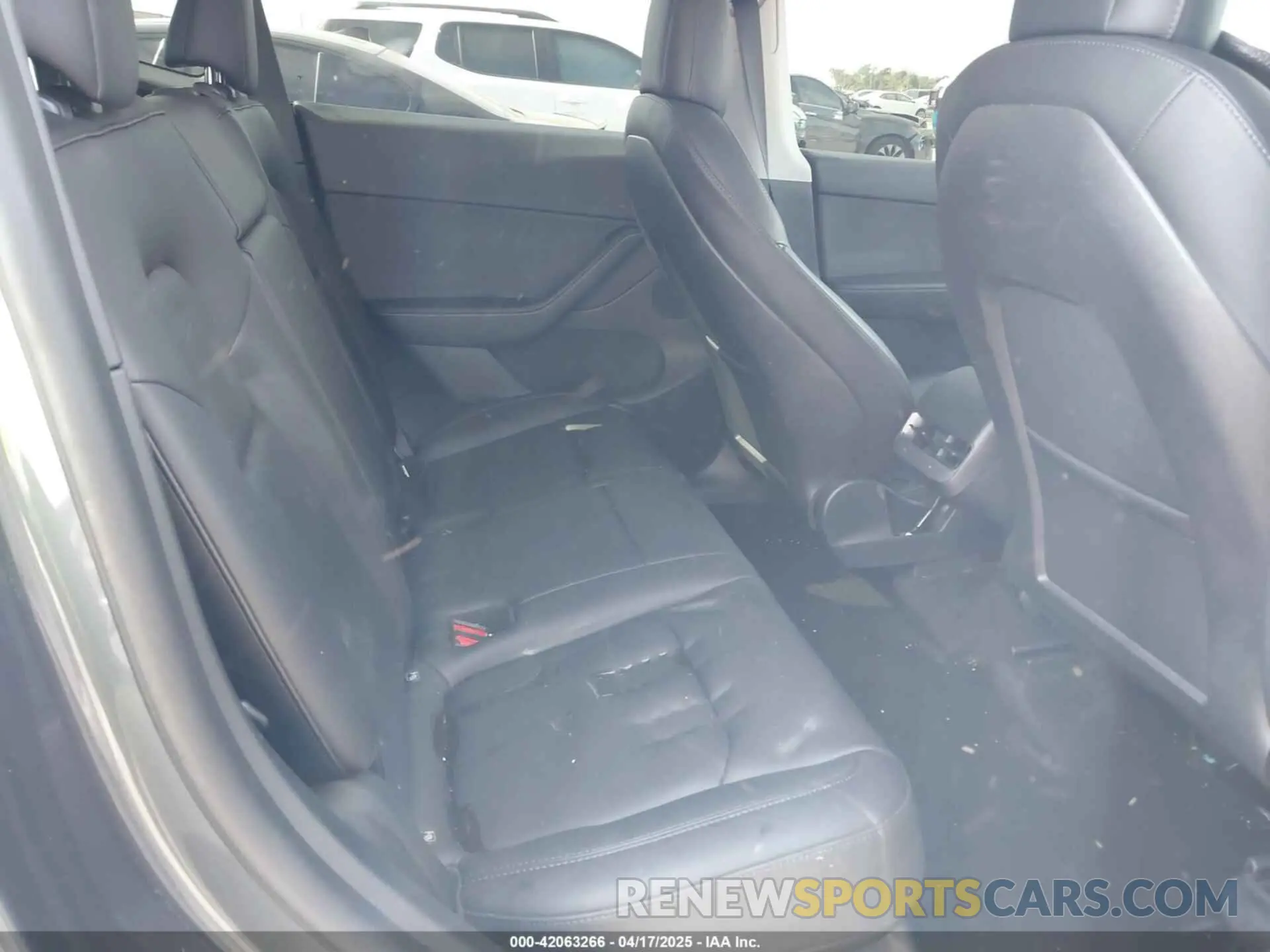 8 Photograph of a damaged car 7SAYGDEF1NF508766 TESLA MODEL Y 2022