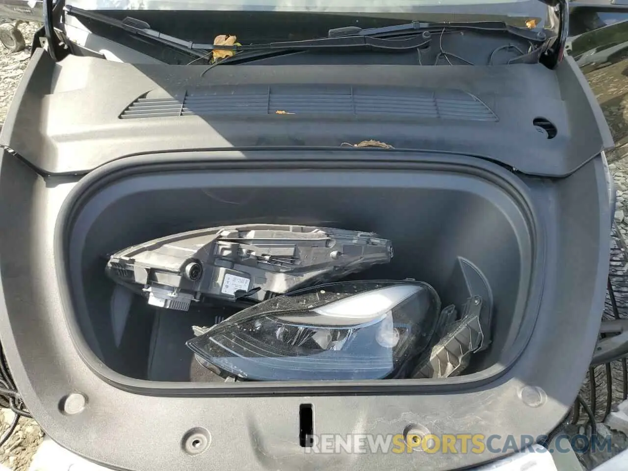 12 Photograph of a damaged car 7SAYGDEF1NF516446 TESLA MODEL Y 2022