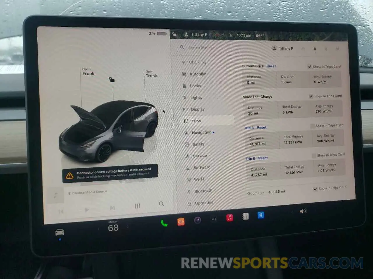 9 Photograph of a damaged car 7SAYGDEF1NF550984 TESLA MODEL Y 2022