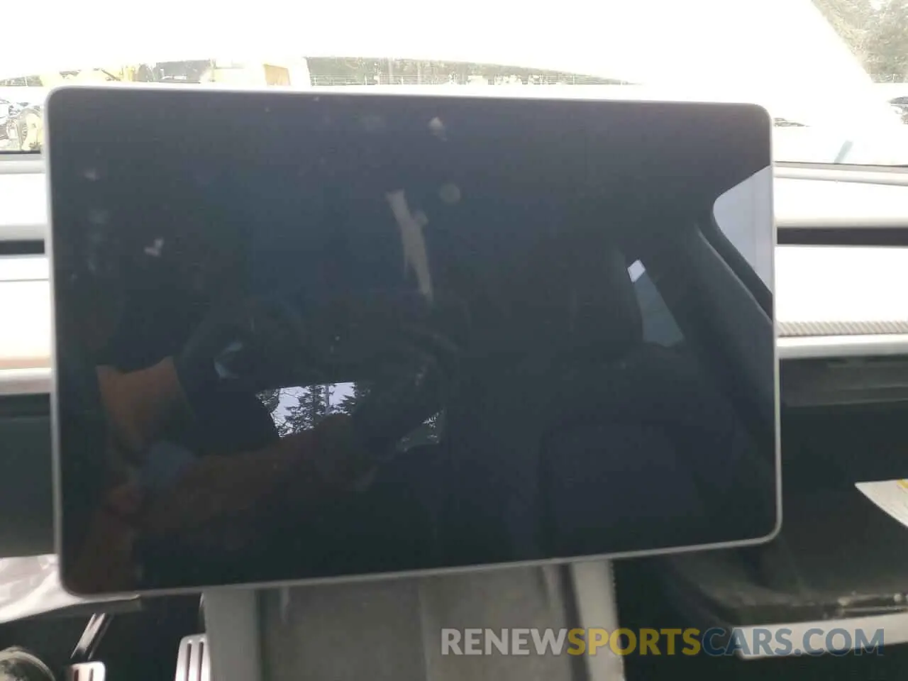 9 Photograph of a damaged car 7SAYGDEF2NF325084 TESLA MODEL Y 2022