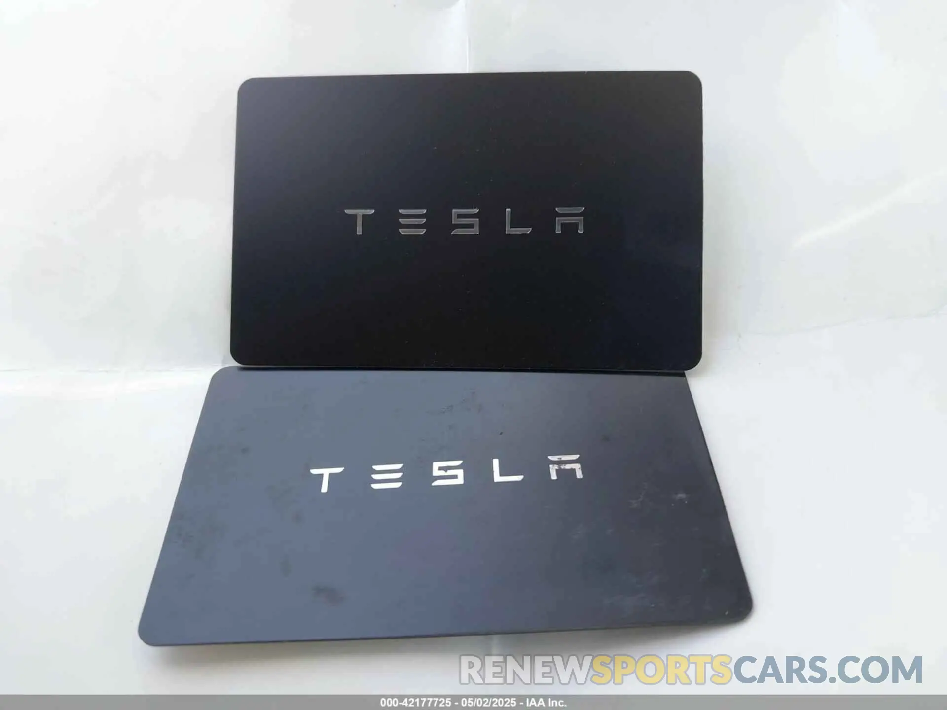 11 Photograph of a damaged car 7SAYGDEF2NF347456 TESLA MODEL Y 2022
